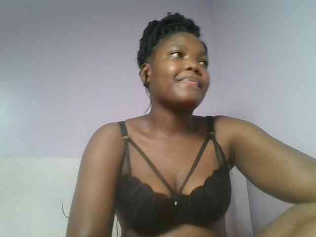 Sexyicey webcam