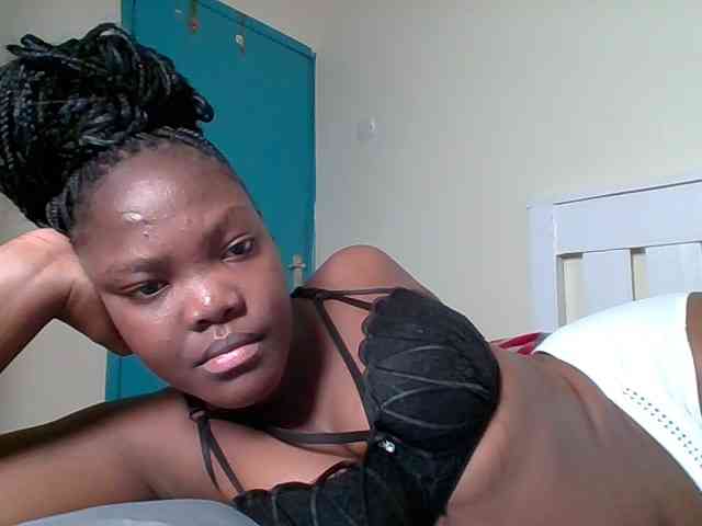 Sexyicey webcam