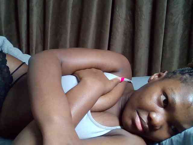 Sexyicey webcam