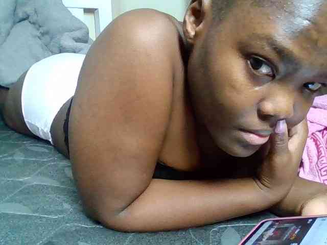 Sexyicey webcam