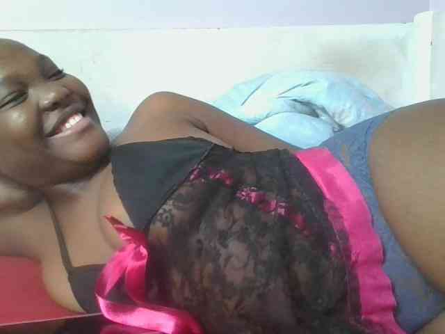 Sexyicey webcam