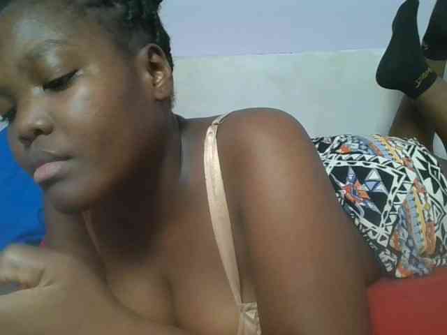 Sexyicey webcam