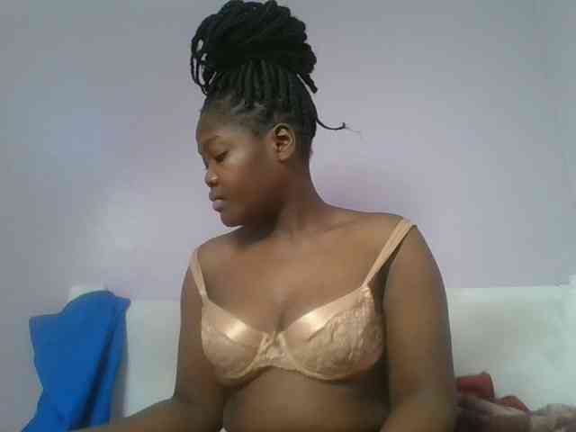 Sexyicey webcam