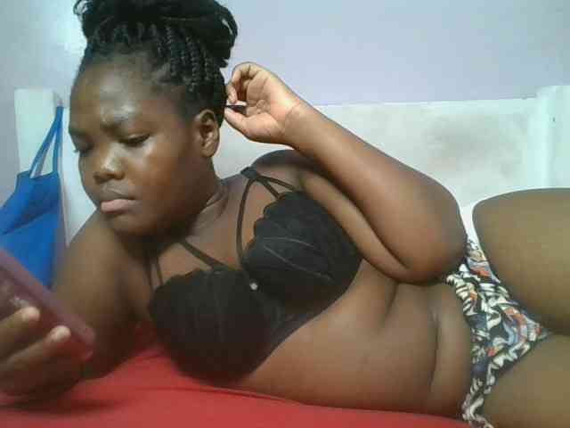 Sexyicey webcam