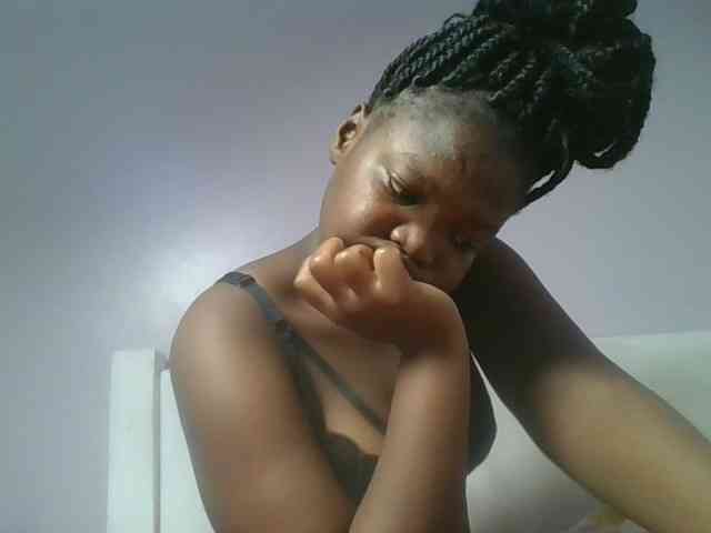 Sexyicey webcam
