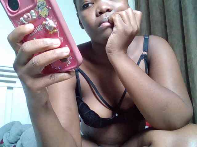 Sexyicey webcam