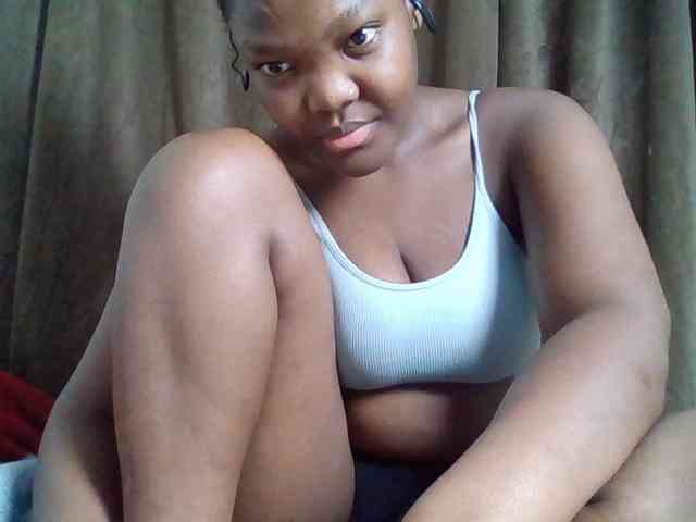 Sexyicey Live Webcam on BongaCams