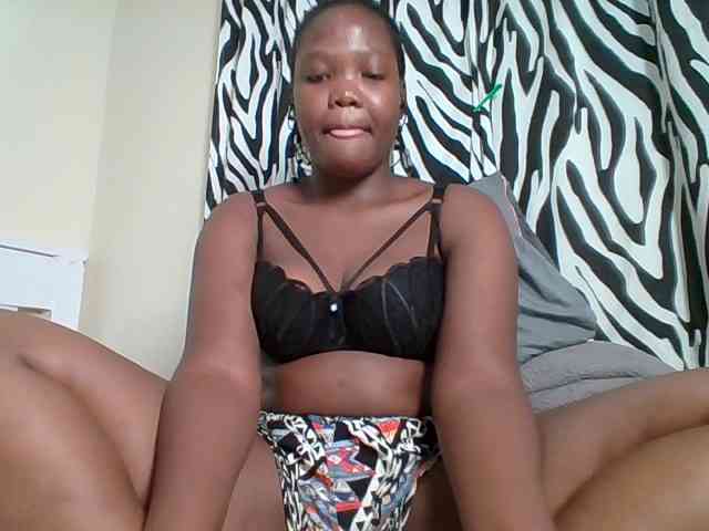 Sexyicey webcam