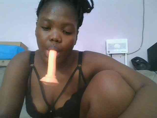 Sexyicey webcam