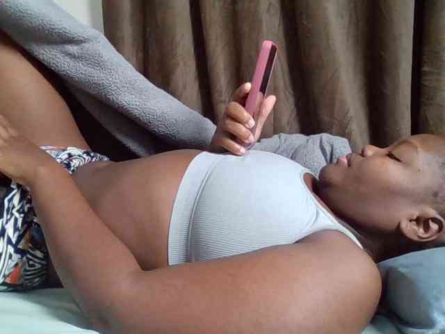 Sexyicey webcam