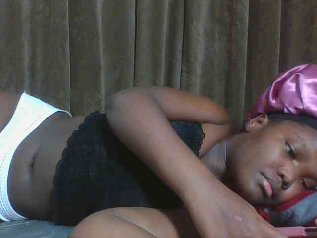 Sexyicey webcam