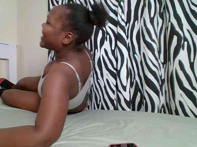 Sexyicey webcam