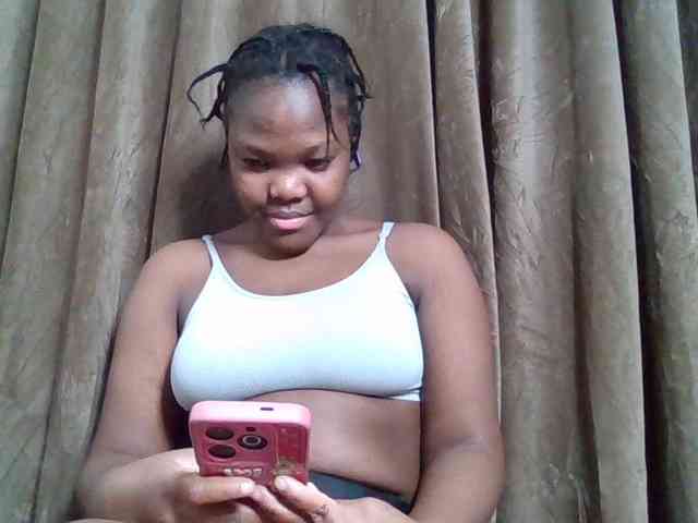 Sexyicey Live Webcam on BongaCams