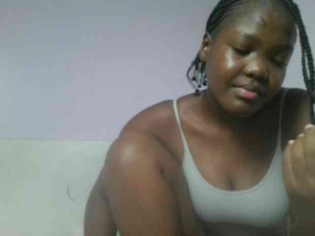 Sexyicey webcam