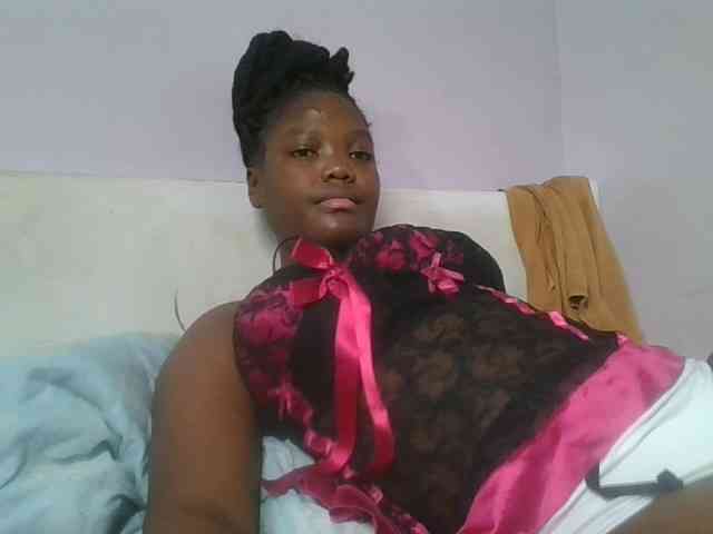 Sexyicey webcam