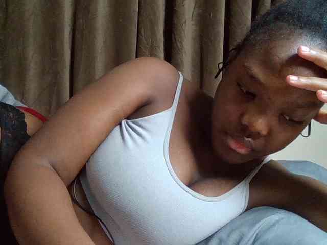 Sexyicey webcam