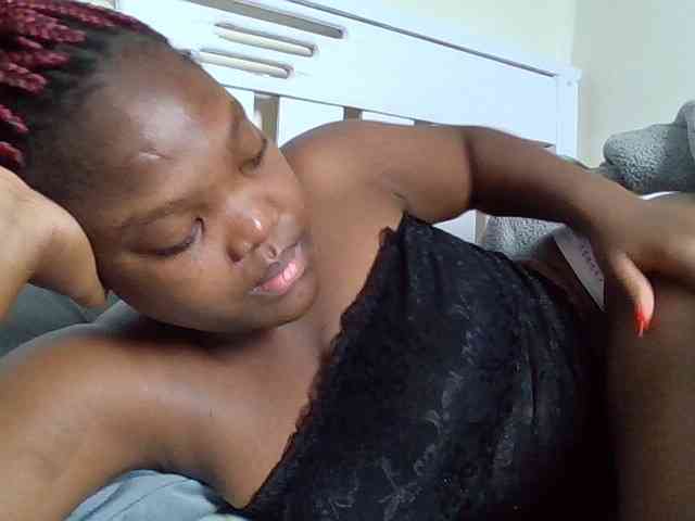 Sexyicey webcam