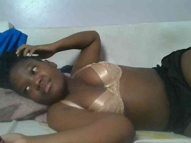 Sexyicey webcam