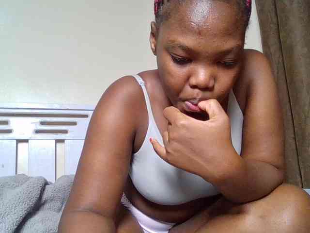 Sexyicey webcam