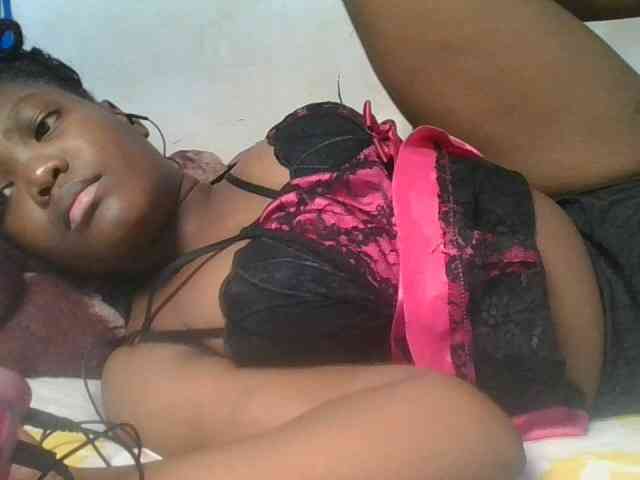 Sexyicey webcam
