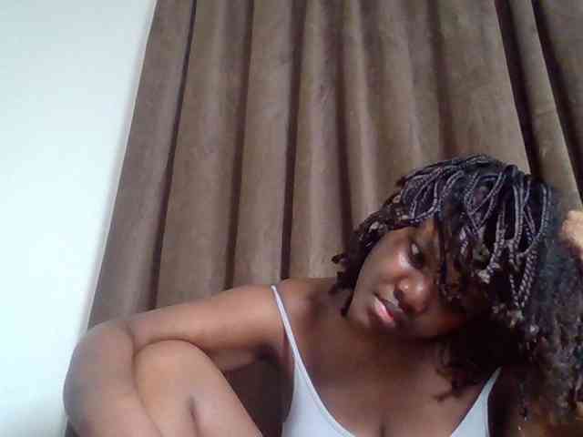 Sexyicey webcam