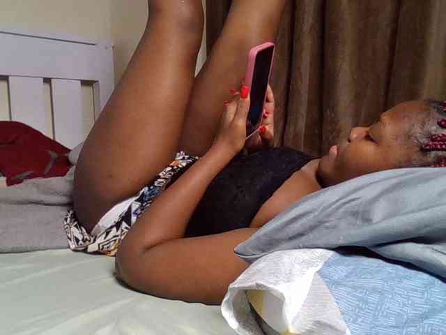Sexyicey webcam
