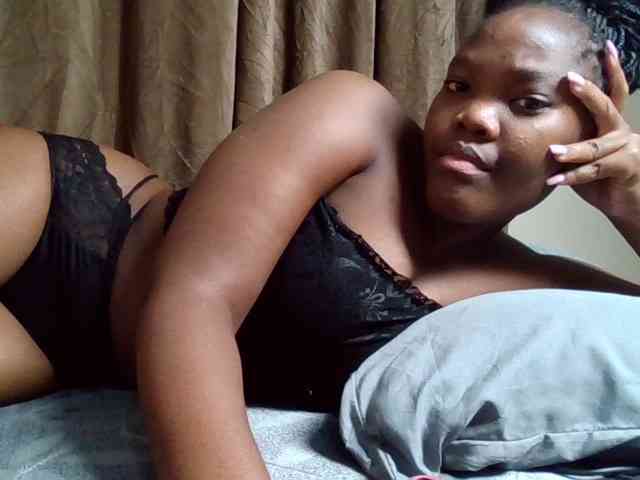 Sexyicey webcam
