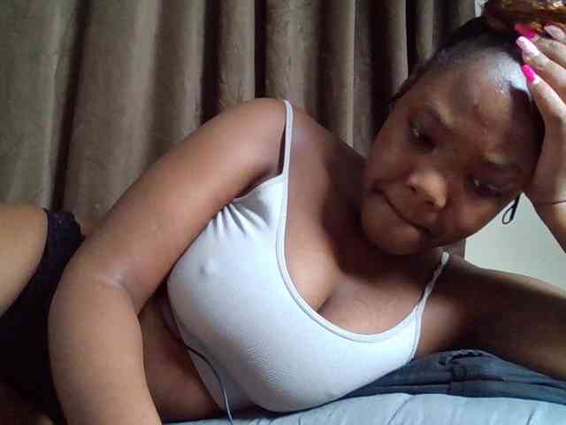 Sexyicey webcam
