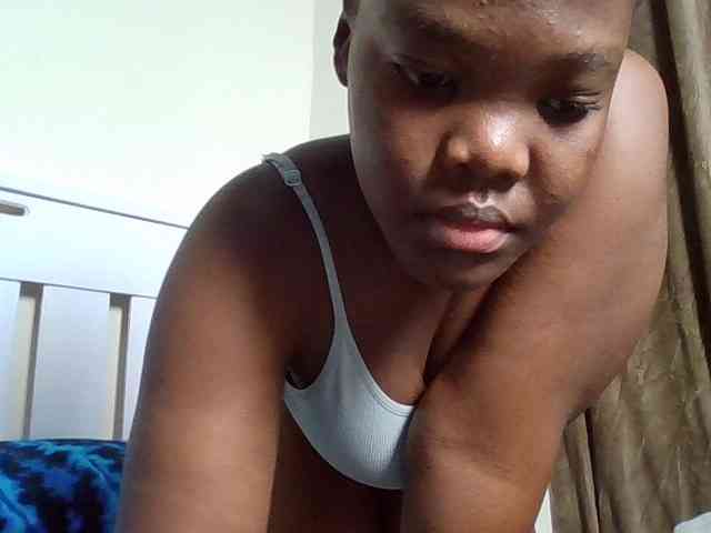 Sexyicey webcam