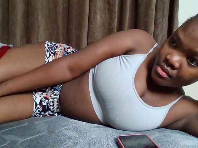 Sexyicey webcam
