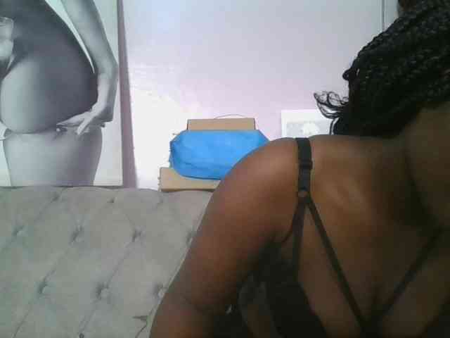 Sexyicey webcam