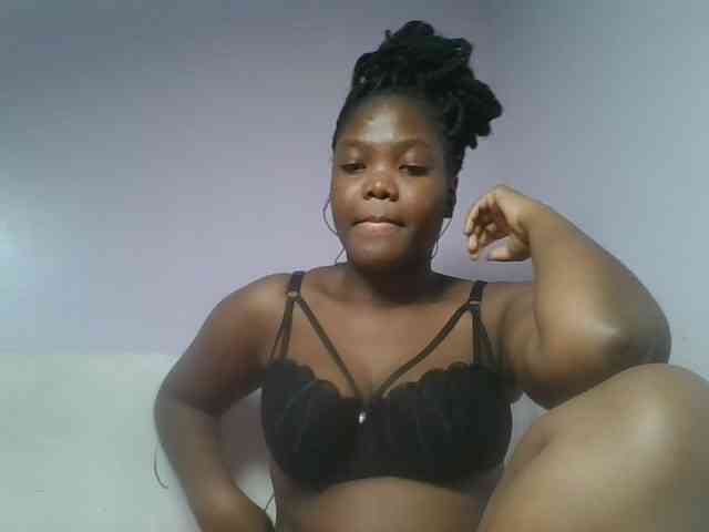 Sexyicey webcam