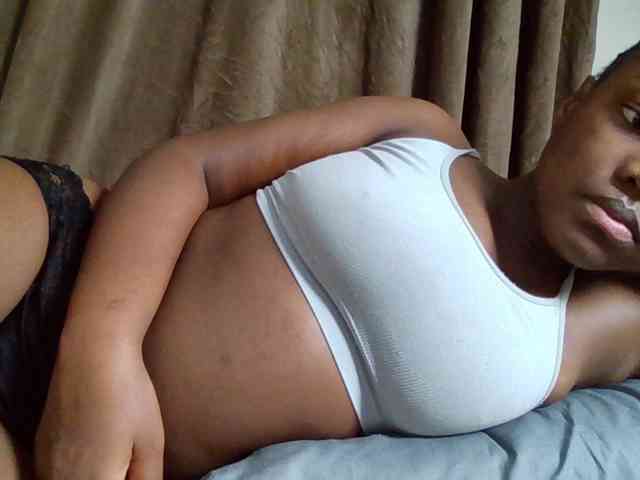 Sexyicey webcam
