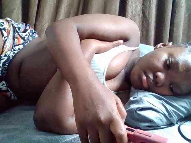 Sexyicey webcam