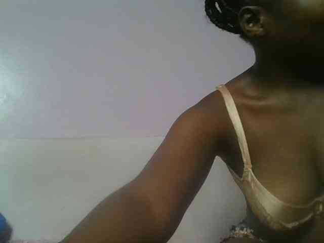 Sexyicey webcam