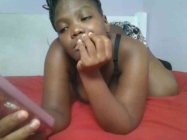 Sexyicey webcam