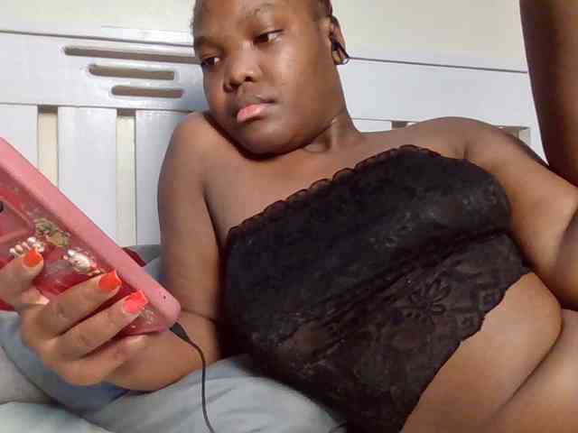 Sexyicey webcam