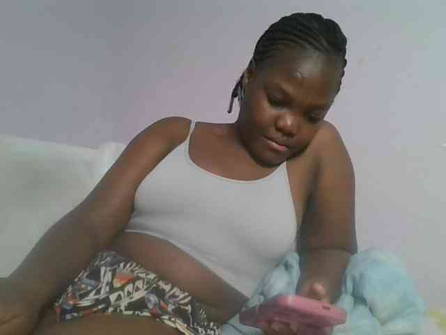 Sexyicey webcam