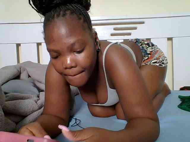 Sexyicey webcam