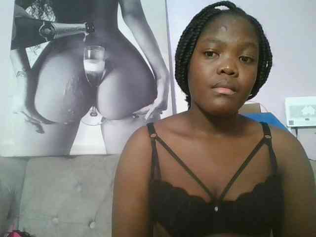 Sexyicey webcam