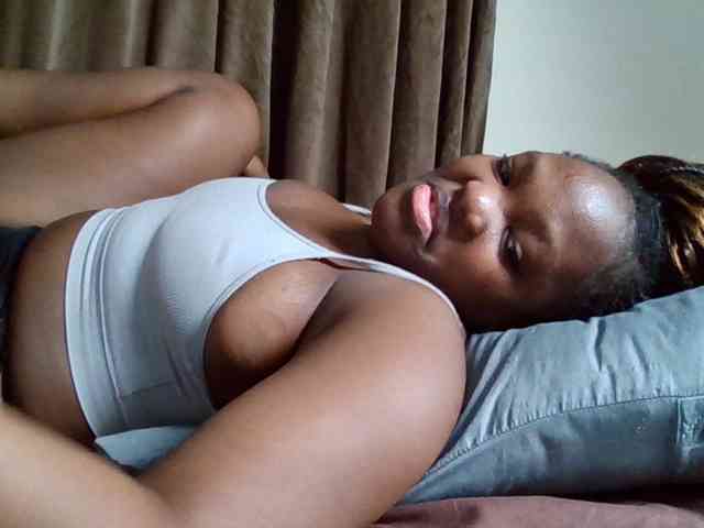 Sexyicey webcam