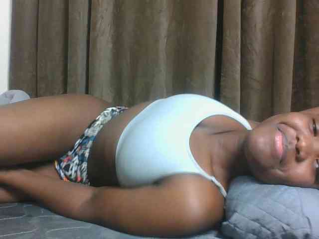 Sexyicey webcam