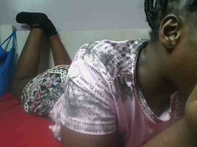 Sexyicey webcam