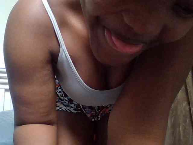 Sexyicey webcam