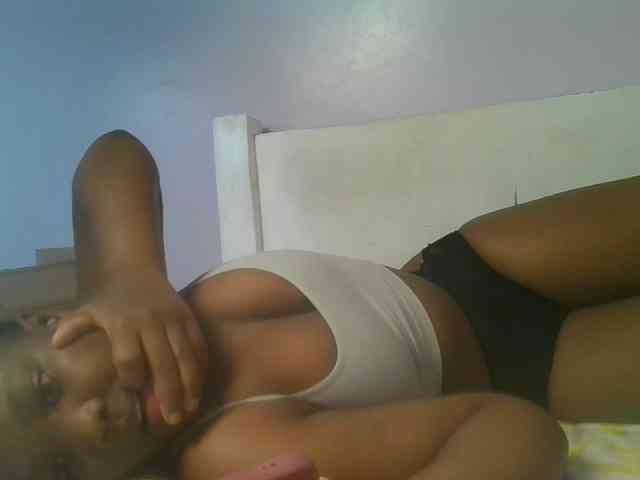 Sexyicey webcam