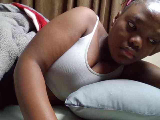 Sexyicey webcam