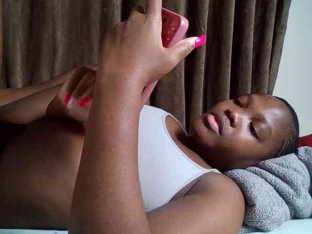 Sexyicey webcam
