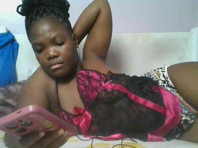 Sexyicey webcam