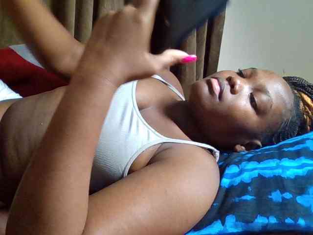 Sexyicey webcam