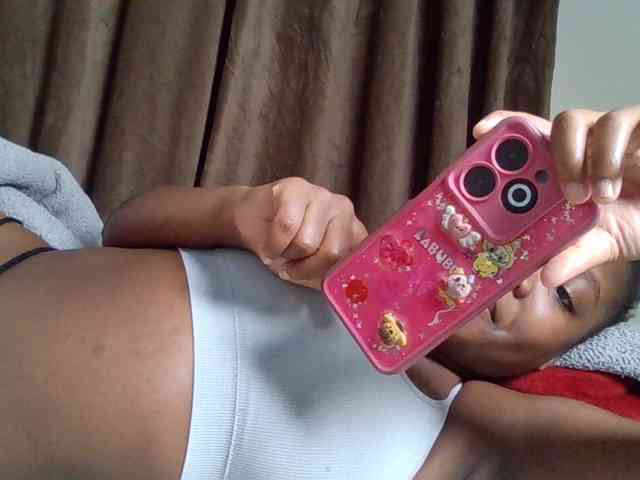 Sexyicey webcam